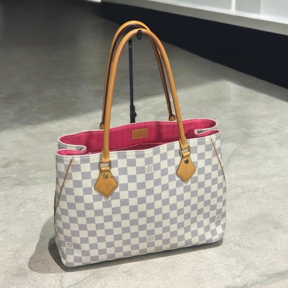 Limited Edition Louis Vuitton Damier Azur Calvi - Picture 3 of 16